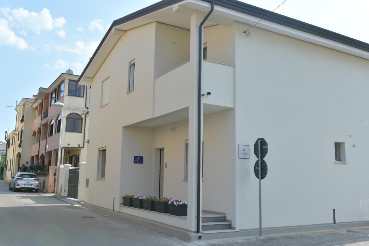B&B Il Viaggiatore Tortolì Exteriör bild